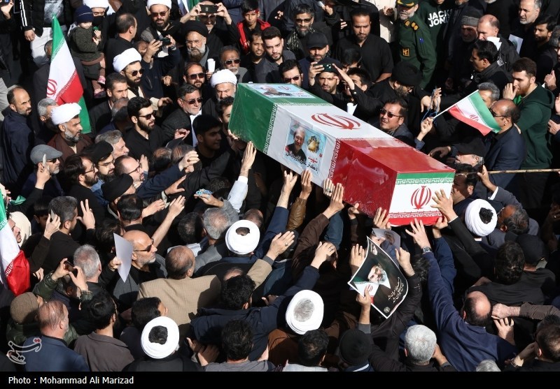 بدرقه تا بهشت؛ وداع باشکوه مردم قم با شهید لاریجانی+تصاویر شهید علی لاریجانی , شهید , اخبار قم ,