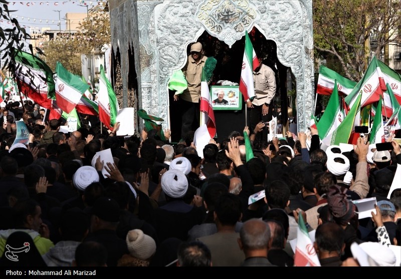 بدرقه تا بهشت؛ وداع باشکوه مردم قم با شهید لاریجانی+تصاویر شهید علی لاریجانی , شهید , اخبار قم ,