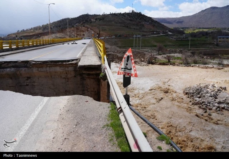 تخریب پل مختار یاسوج در پی سیلاب/ کمربندی شهر مسدود شد+تصاویر تخریب پل مختار یاسوج در پی سیلاب/ کمربندی شهر مسدود شد+تصاویر