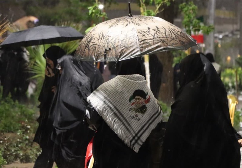 تداوم خروش شبانه مردم خراسان جنوبی زیر باران؛ بیعت با آرمانهای نظام اخبار استان خراسان جنوبی , جمهوری اسلامی ایران ,