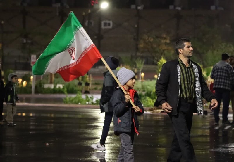 تداوم خروش شبانه مردم خراسان جنوبی زیر باران؛ بیعت با آرمانهای نظام اخبار استان خراسان جنوبی , جمهوری اسلامی ایران ,