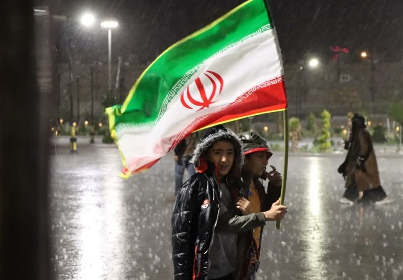 تداوم خروش شبانه مردم خراسان جنوبی زیر باران؛ بیعت با آرمانهای نظام اخبار استان خراسان جنوبی , جمهوری اسلامی ایران ,