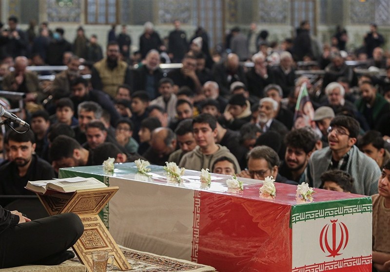 وداع باشکوه با پیکر سرلشکر شهید محمد شیرازی در حرم رضوی+تصاویر وداع باشکوه با پیکر سرلشکر شهید محمد شیرازی در حرم رضوی+تصاویر