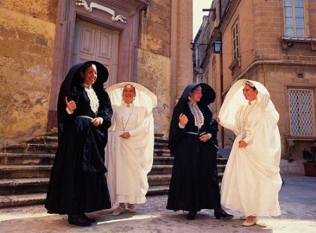 پوشش سنتی و دیدنی زنان اروپایی،اخبار مد،خبرهای مد پوشش سنتی و دیدنی زنان اروپایی،اخبار مد،خبرهای مد