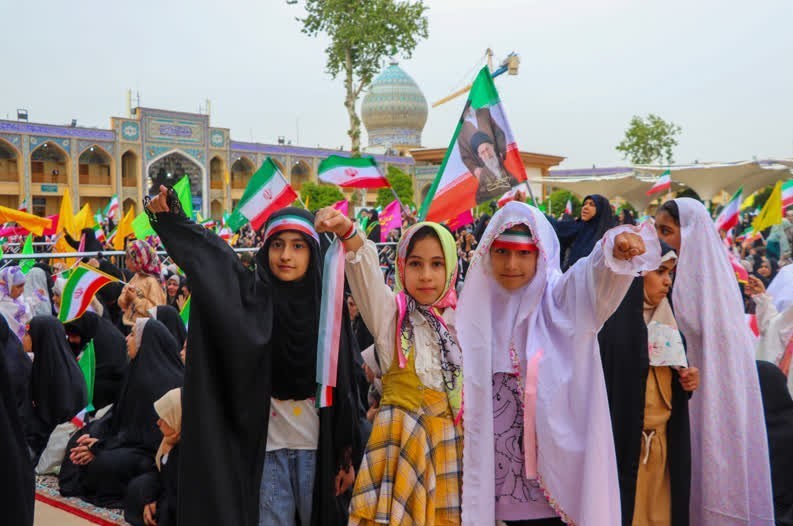 اجتماع بزرگ بانوان و دختران جانفدای شیرازی در حرم شاهچراغ (ع)+ تصاویر اخبار شیراز , اخبار استان فارس ,