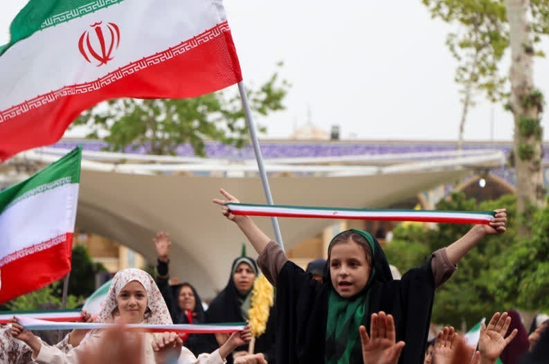 اجتماع بزرگ بانوان و دختران جانفدای شیرازی در حرم شاهچراغ (ع)+ تصاویر اخبار شیراز , اخبار استان فارس ,