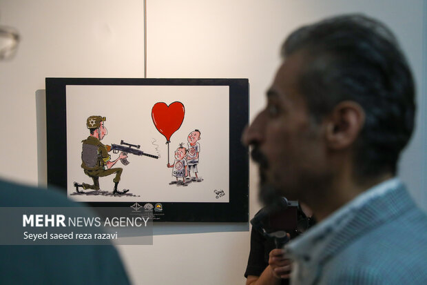 از «۱۲ روز ۱۲ کارتون» تا «خبرنامه جنگی»؛ روایت تصویری هنرمند بجنوردی از «۱۲ روز ۱۲ کارتون» تا «خبرنامه جنگی»؛ روایت تصویری هنرمند بجنوردی