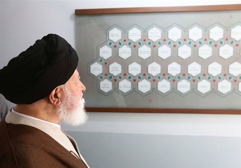 بازدید آیتالله علمالهدی از منزل رهبر شهید انقلاب در مشهد رهبر انقلاب , آیتالله سید علی خامنهای , شهید امام خامنه ای (ره) , مشهد مقدس , اخبار مشهد , خراسان رضوی , اخبار استان خراسان رضوی ,