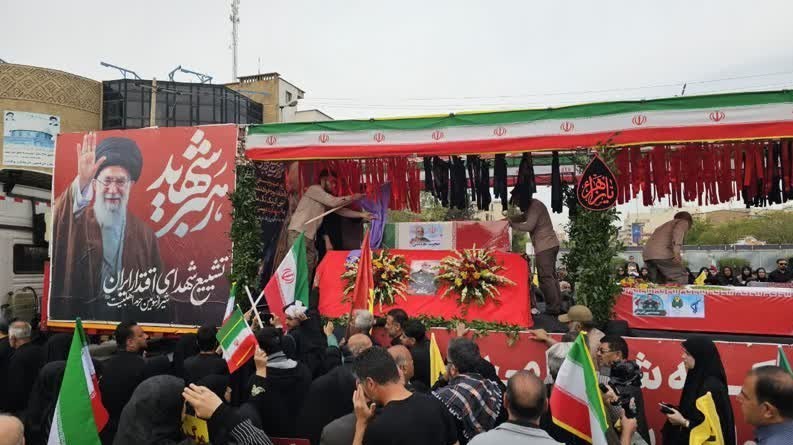 تشییع حماسی شهید خادمی و شهدای حملات آمریکایی ـ صهیونی در شیراز+تصاویر اخبار شیراز , اخبار استان فارس ,