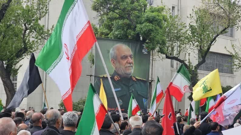 تشییع حماسی شهید خادمی و شهدای حملات آمریکایی ـ صهیونی در شیراز+تصاویر اخبار شیراز , اخبار استان فارس ,