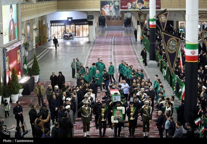 شبی ماندگار در قم؛ وداع باشکوه با سپهبد شهید موسوی در حرم+ عکس مراسم تشییع , اخبار قم , حضرت معصومه (س) ,