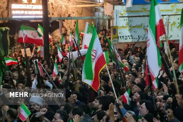 مشق عشق به وطن در خیابان های دزفول؛ مقاومت همچنان باقیست مشق عشق به وطن در خیابان های دزفول؛ مقاومت همچنان باقیست