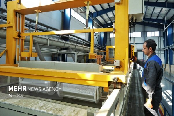 مقاومت تولید در گلستان؛ اراده پولادین فعالان اقتصادی در دل سختیها مقاومت تولید در گلستان؛ اراده پولادین فعالان اقتصادی در دل سختیها