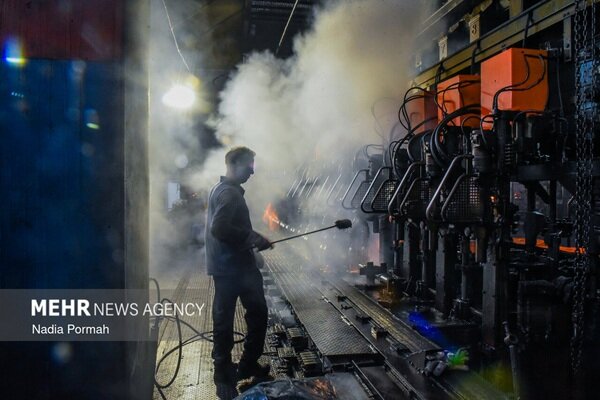 مقاومت تولید در گلستان؛ اراده پولادین فعالان اقتصادی در دل سختیها مقاومت تولید در گلستان؛ اراده پولادین فعالان اقتصادی در دل سختیها