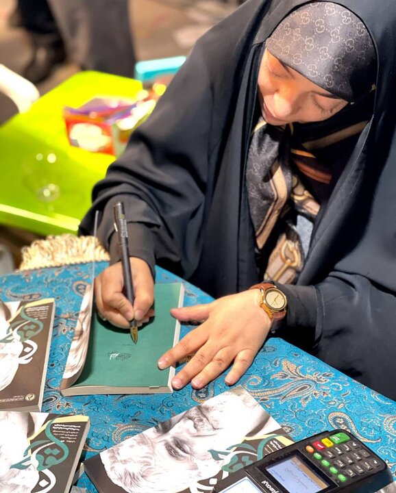 هشدار پدر شهید احمدیروشن به حاشیهسازان هشدار پدر شهید احمدیروشن به حاشیهسازان