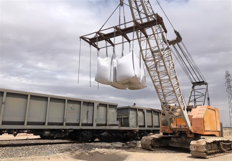 گفتوگو|تحقق 50درصدی راهآهن شرق کشور/واگذاری زمینهای ویلایی درخاوران نظام مسائل استان خراسان جنوبی , مسکن ملی , اخبار استان خراسان جنوبی , جوانی جمعیت , حمل و نقل ریلی جمهوری اسلامی ایران ,