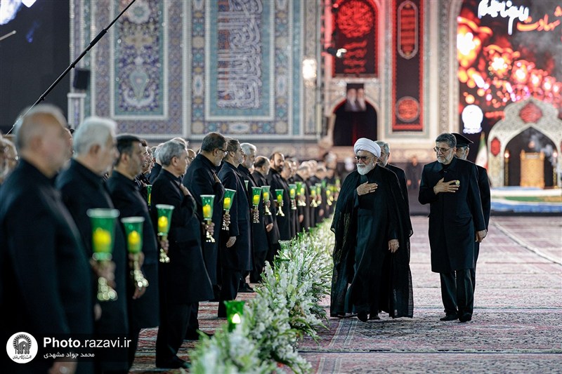 آیین خطبهخوانی در حرم مطهر رضوی/عزاداری یک ایران برای امام رضا (ع) حرم امام رضا(ع) , امام رضا (ع) , مشهد مقدس , اخبار مشهد , خراسان رضوی , شهادت , ماه صفر , آستان قدس رضوی ,