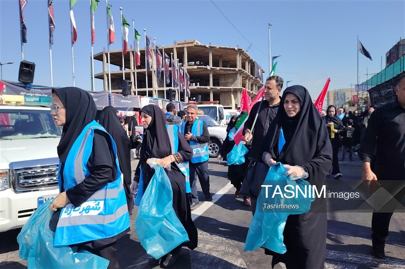 سیل عاشقان حسینی به شهرری رسید/ جاماندگان اربعین به سوی حرم عبدالعظیم اخبار شهر ری , استان تهران , اربعین 1405 , پیاده روی اربعین , عبدالعظیم حسنی ,