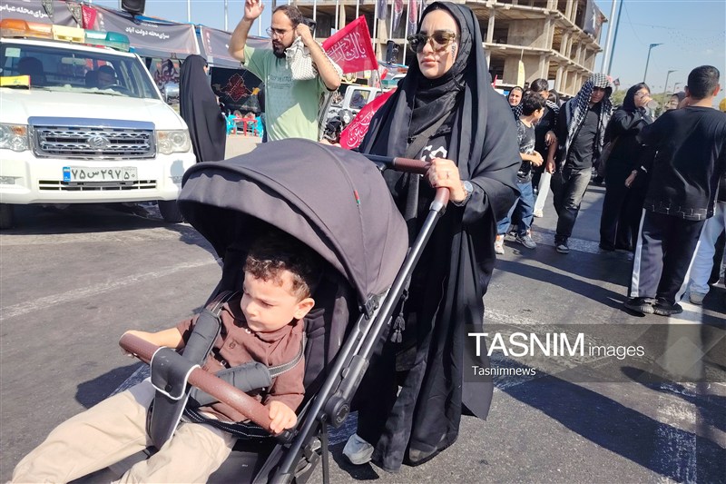 سیل عاشقان حسینی به شهرری رسید/ جاماندگان اربعین به سوی حرم عبدالعظیم اخبار شهر ری , استان تهران , اربعین 1405 , پیاده روی اربعین , عبدالعظیم حسنی ,
