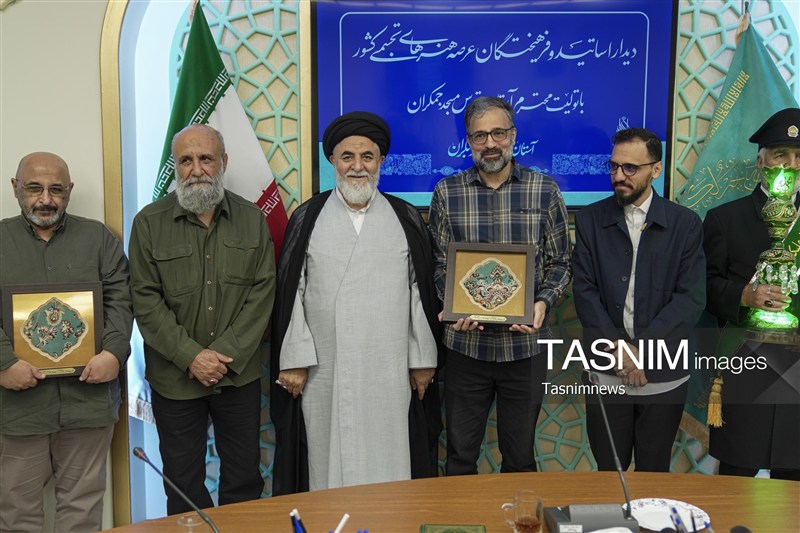 تأکید اساتید هنرهای تجسمی بر نقش هنر در تبیین معارف مهدوی+ عکس مسجد جمکران , اخبار استان قم , فرهنگ و هنر , هنرهای تجسمی ,