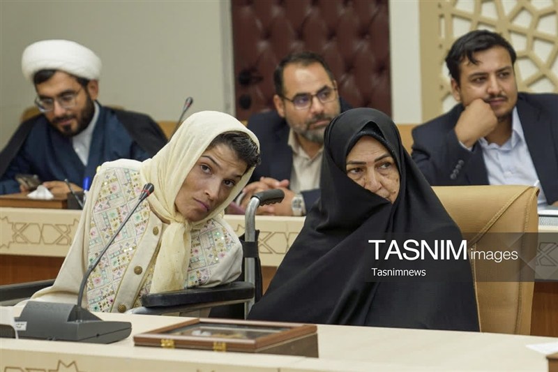 تأکید اساتید هنرهای تجسمی بر نقش هنر در تبیین معارف مهدوی+ عکس مسجد جمکران , اخبار استان قم , فرهنگ و هنر , هنرهای تجسمی ,