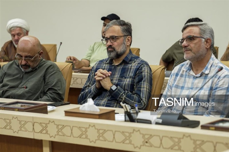 تأکید اساتید هنرهای تجسمی بر نقش هنر در تبیین معارف مهدوی+ عکس مسجد جمکران , اخبار استان قم , فرهنگ و هنر , هنرهای تجسمی ,